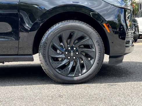 New 2025 Lincoln Navigator L Reserve w/ Jet Appearance Package image 5