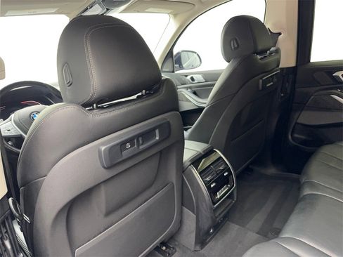 Used 2020 BMW X7 xDrive40i w/ Premium Package image 31