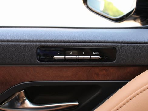 Used 2026 Lexus LX 700h Luxury image 32