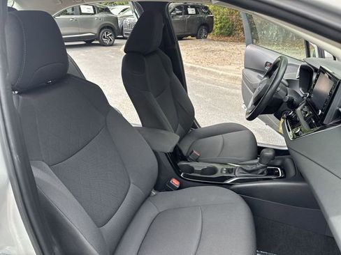 Used 2022 Toyota Corolla LE FWD image 10