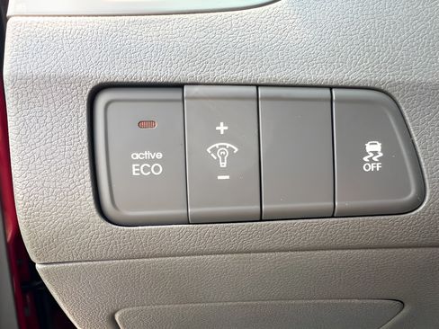 Used 2013 Hyundai Elantra GLS FWD image 19
