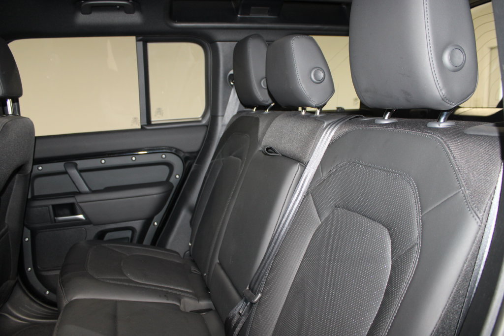 Used 2025 Land Rover Defender 110 S AWD/4WD image 18