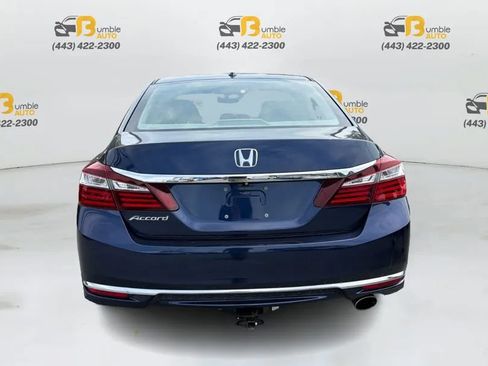 Used 2017 Honda Accord EX image 6