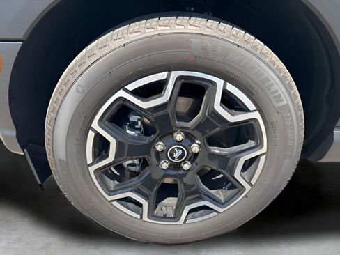 Used 2025 Ford Bronco Sport Outer Banks w/ Outer Banks Tech Package+ image 39