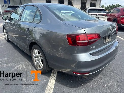 Used 2018 Volkswagen Jetta S FWD image 3
