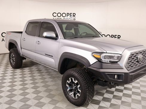 Used 2021 Toyota Tacoma TRD Off-Road image 1