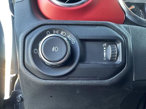 Used 2023 Jeep Wrangler Unlimited Rubicon w/ Cold Weather Group image 10