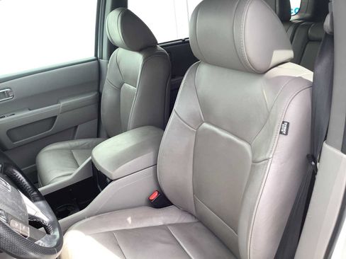 Used 2014 Honda Pilot Touring image 11