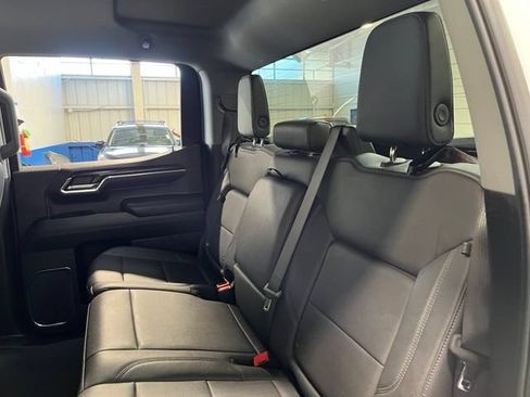 Used 2024 GMC Sierra 1500 SLT AWD/4WD image 17