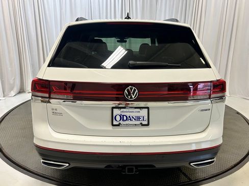 Used 2024 Volkswagen Atlas SE AWD/4WD image 27