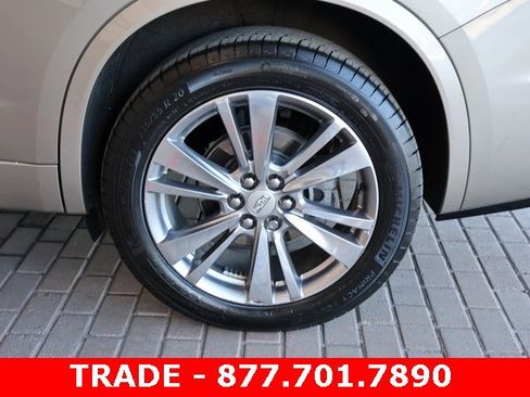 Used 2023 Cadillac XT6 Premium Luxury image 9