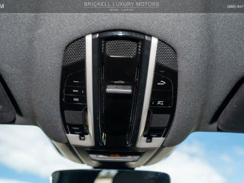 Used 2020 Porsche Cayenne image 26