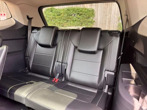 Used 2023 Volkswagen Atlas SE AWD/4WD image 25