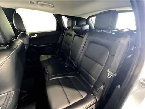 Used 2025 Ford Escape Platinum AWD/4WD image 28