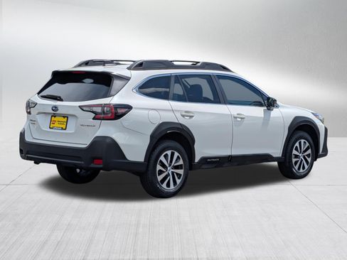Used 2024 Subaru Outback Premium AWD/4WD image 7