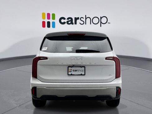 Used 2023 Kia Telluride LX image 4