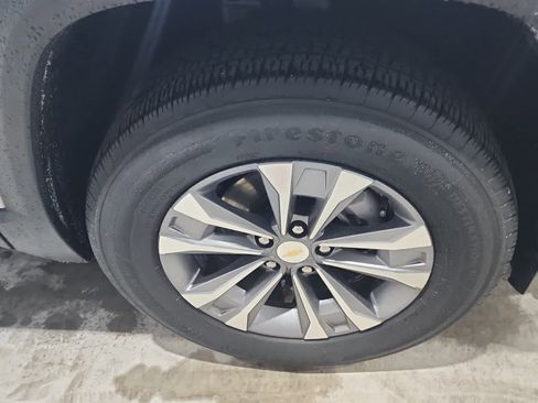 Used 2025 Chevrolet Equinox LT FWD image 12
