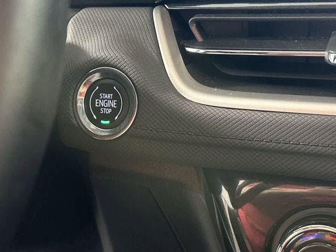 Used 2024 Chevrolet TrailBlazer LT w/ Convenience Package AWD/4WD image 29