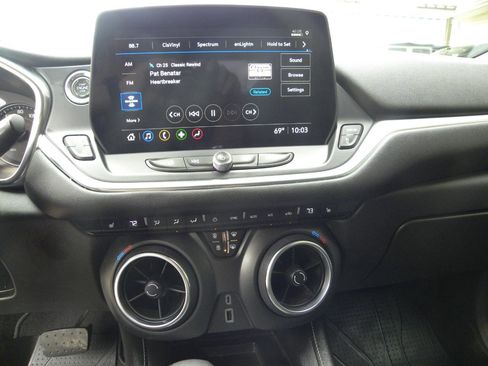 Used 2023 Chevrolet Blazer LT w/ Convenience Package FWD image 12