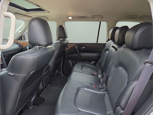 Used 2024 Nissan Armada SL image 18