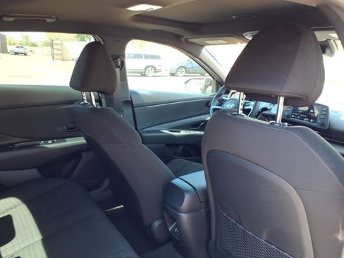 New 2026 Hyundai Elantra SEL Sport FWD image 8