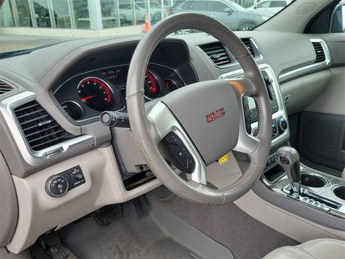 Used 2014 GMC Acadia SLT w/ Technology Package image 21