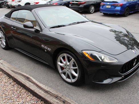 Used 2018 Maserati GranTurismo Sport RWD image 5