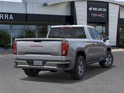 New 2026 GMC Sierra 1500 SLE image 4