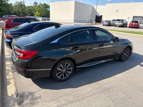 Used 2022 Honda Accord EX-L image 5