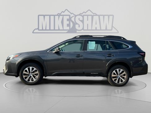 Used 2024 Subaru Outback AWD/4WD image 2
