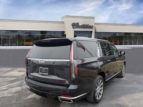 Used 2022 Cadillac Escalade ESV Premium Luxury Platinum w/ Heavy-Duty Trailer Package image 5