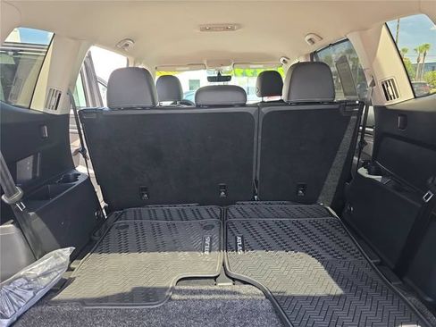 Used 2023 Volkswagen Atlas SE FWD image 25