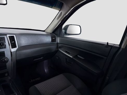 Used 2008 Jeep Grand Cherokee Laredo image 22