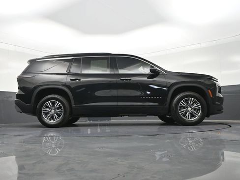 Used 2025 Chevrolet Traverse LT FWD image 31