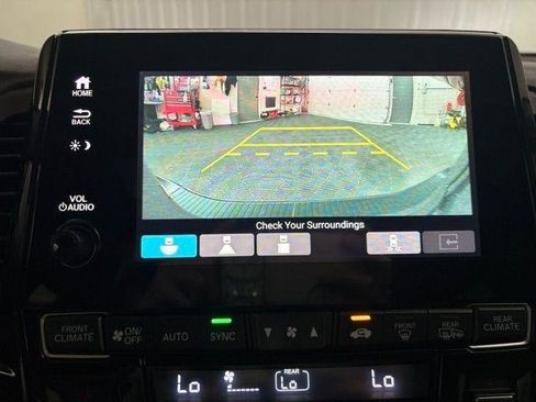 Used 2023 Honda Odyssey Touring image 18