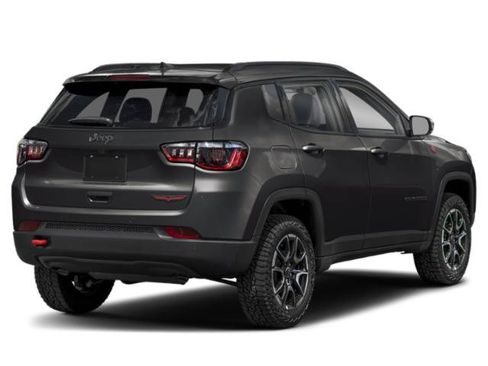 Certified 2025 Jeep Compass Trailhawk w/ Trailhawk Convenience Group AWD/4WD image 3