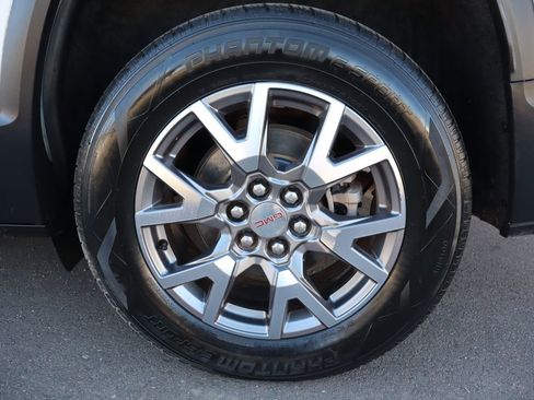 Used 2020 GMC Acadia SLT image 44