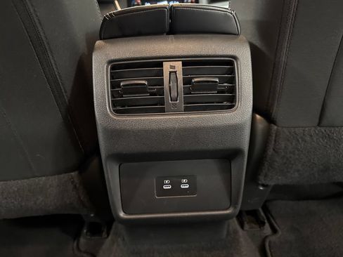 Used 2024 Nissan Rogue SV AWD/4WD image 37