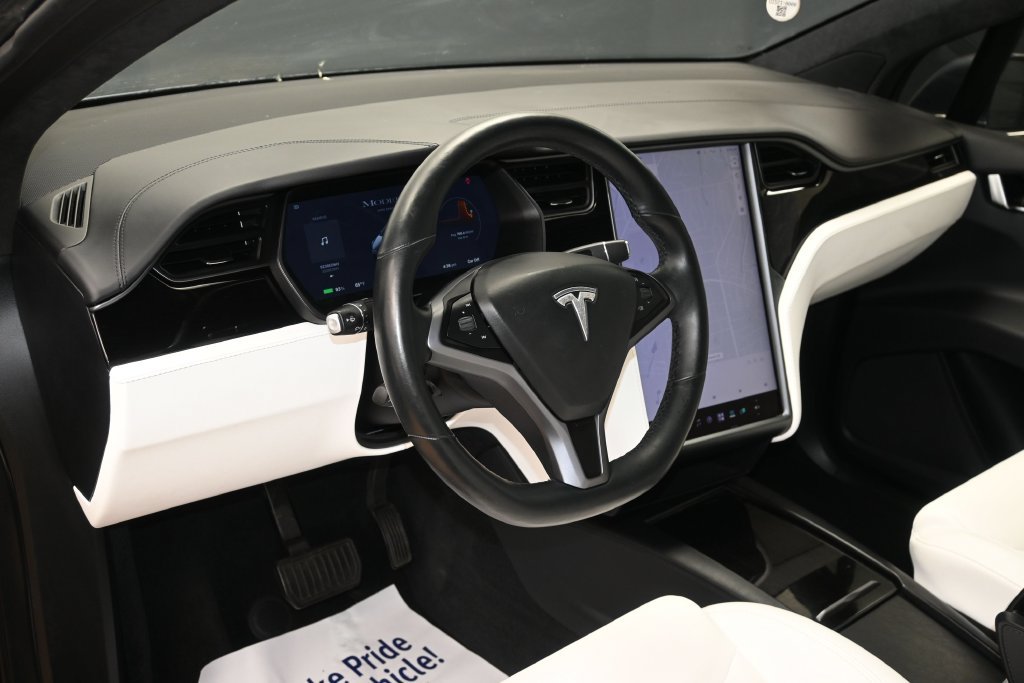 Used 2020 Tesla Model X Long Range AWD/4WD image 8