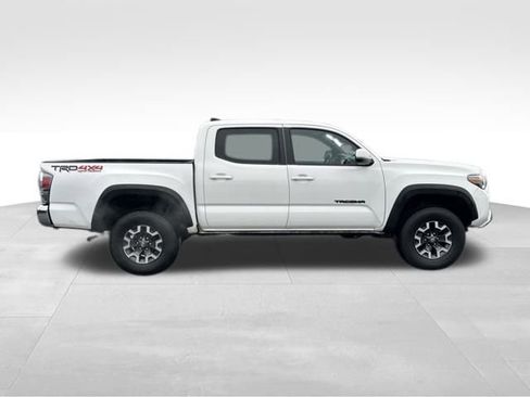 Used 2023 Toyota Tacoma TRD Off-Road image 11