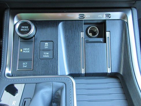 Used 2026 Lexus GX 550 w/ Cold Area Package AWD/4WD image 51