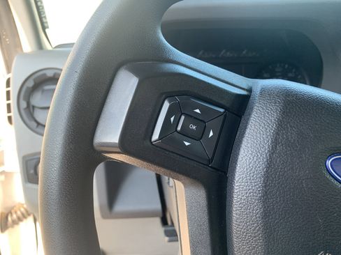 Used 2022 Ford E-350 and Econoline 350 Super Duty w/ Power Windows & Locks Group RWD image 18