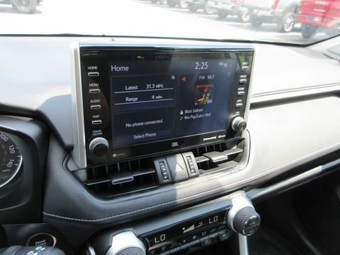 Used 2022 Toyota RAV4 XLE Premium AWD/4WD image 25
