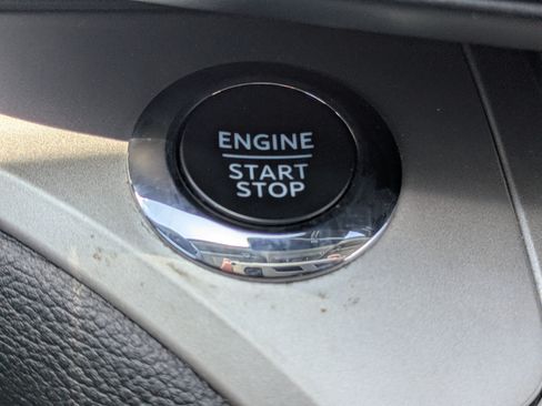 Used 2022 Ford Explorer XLT w/ Equipment Group 202A RWD image 29