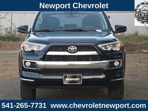Used 2016 Toyota 4Runner Limited image 10