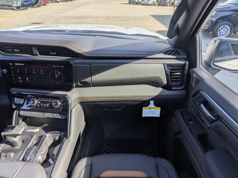 New 2026 GMC Sierra 1500 AT4 w/ AT4 Premium Package image 4