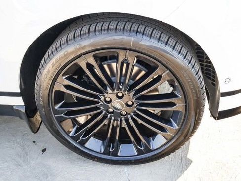 New 2026 Land Rover Range Rover Velar Dynamic SE image 9