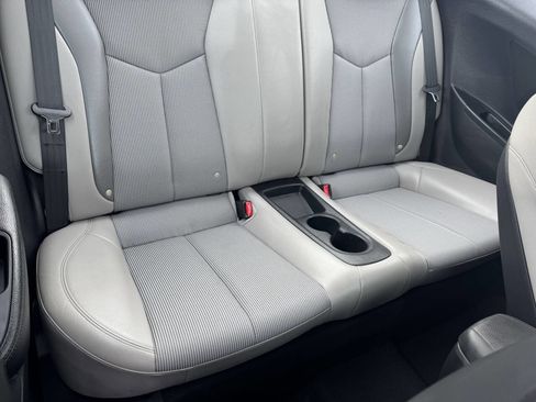Used 2013 Hyundai Veloster w/ Style Pkg image 23