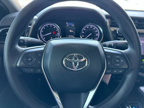 Used 2019 Toyota Camry LE FWD image 21