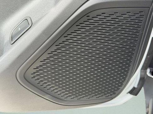 New 2026 Chevrolet Traverse LT w/ Midnight/Sport Edition image 48